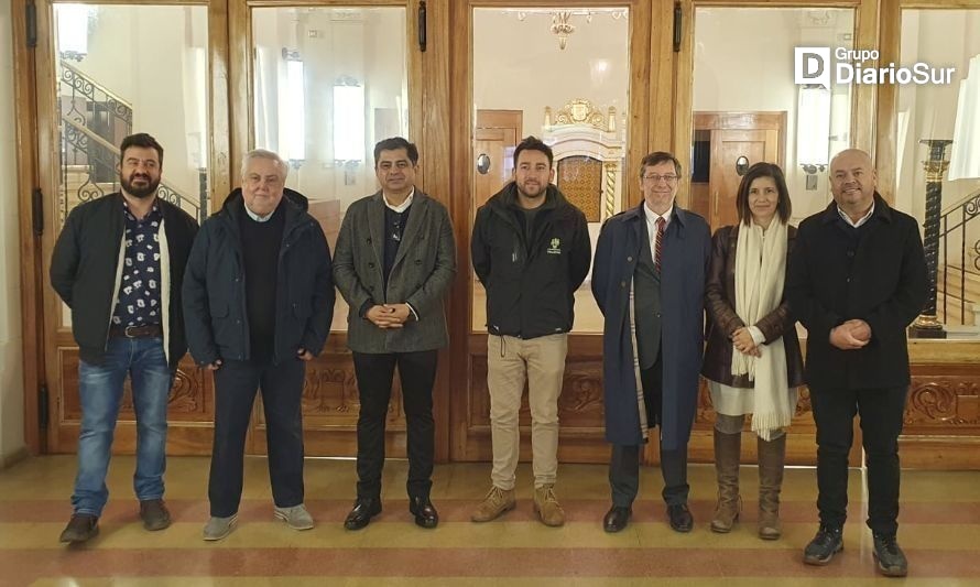 Esta comisión será la responsable de consensuar el merecido homenaje a los héroes del Riñihue, entre ellos el ingeniero Juan Carlos Sáez, hijo de Raúl Sáez. Crédito: cedida.