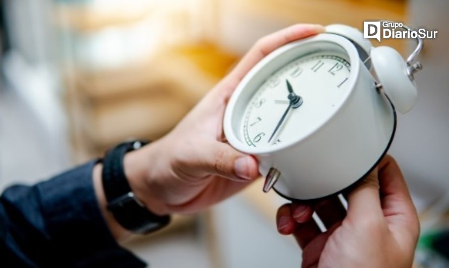 Esta noche los relojes deberán ser adelantados en una hora. Crédito: Imagen referencial/Sleep Foundation.
