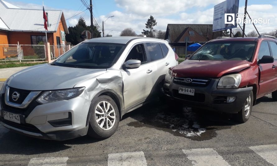 Funcionaria municipal sufre accidente vehicular en Paillaco 