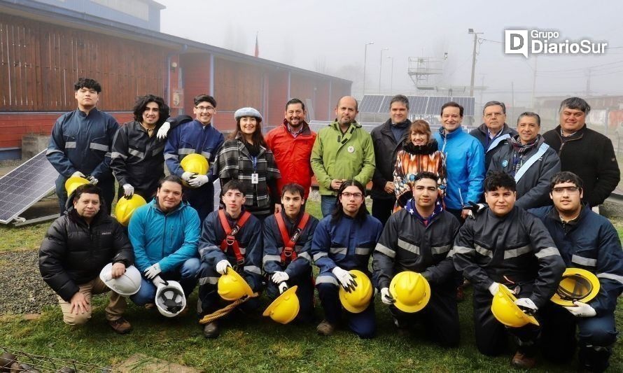 Subsecretario de Energía valoró experiencia en energías renovables de Liceo paillaquino