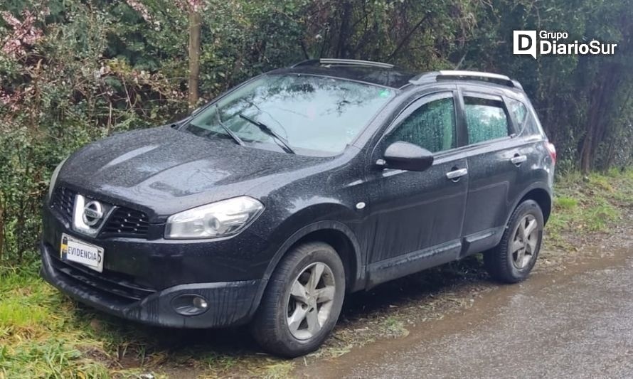Vehículo fue encontrado en un sector rural. Créditos: PDI Los Ríos.