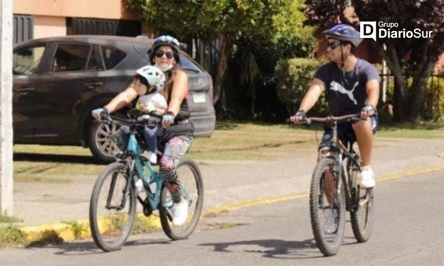 Valdivia sale a pedalear para conmemorar el Día Nacional sin Autos