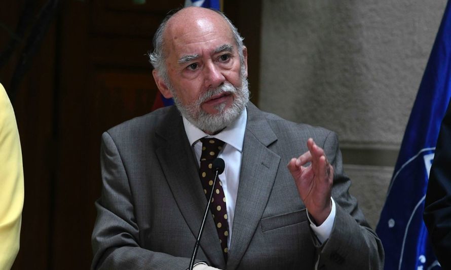 Senador Flores por Presupuesto 2024: “Énfasis debe estar en mejorar la gestión; la ejecución ha sido muy deficiente”