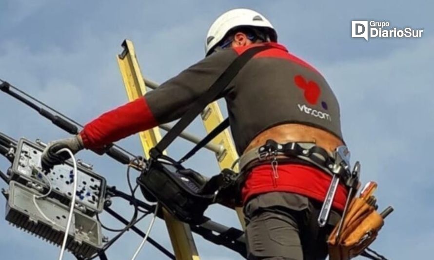 Equipos técnicos trabajan en solucionar el problema. Créditos: @VTRChile.