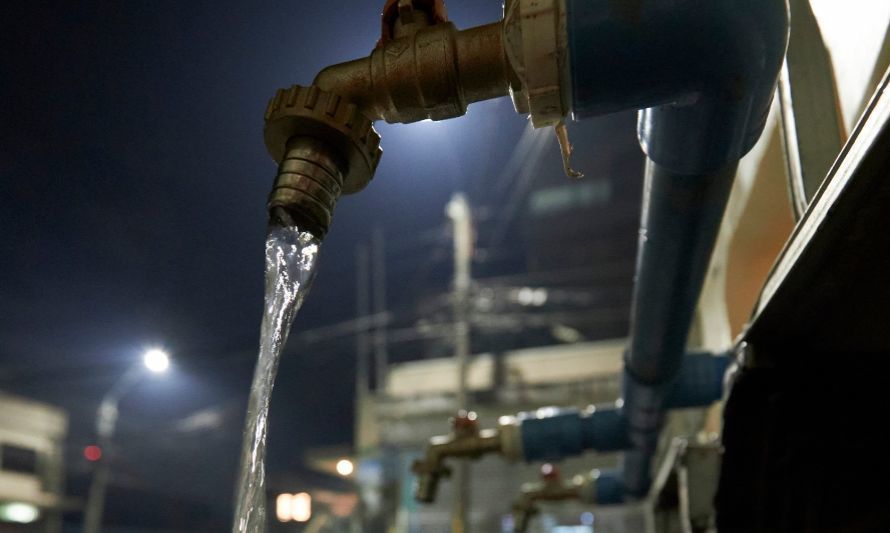 Aguas Décima anuncia suspensión de suministro de agua potable