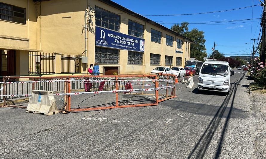 Pavimento levantado en Bueras sigue preocupando a vecinos