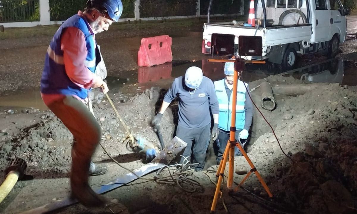 Corte de emergencia de agua potable en avenida España