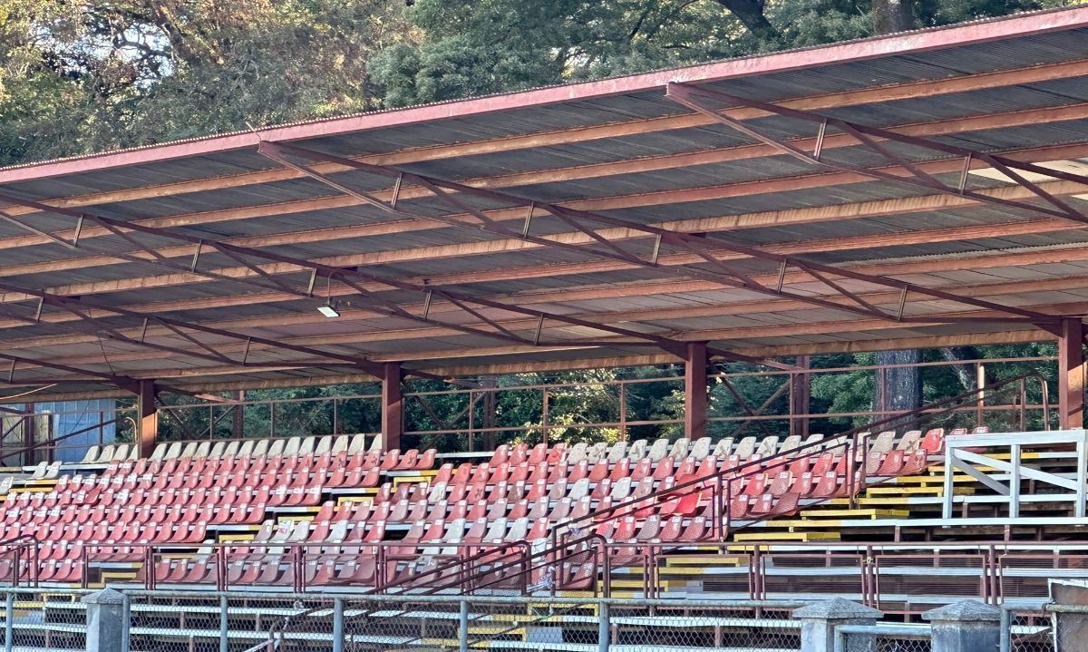 Instalarán más de mil 500 nuevas butacas en el Estadio Municipal N° 1 de Valdivia 