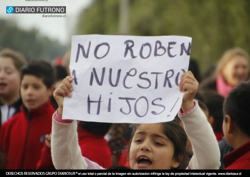 Alumnos de Nontuelá bloqueron cruce por una hora en demanda de mayor seguridad