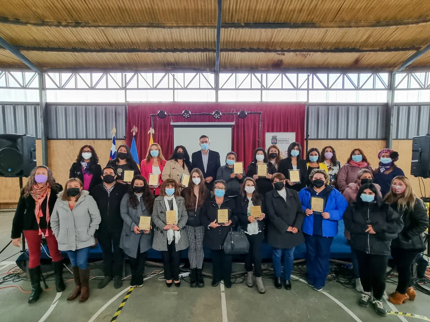 Municipalidad de Panguipulli conmemoró el Día Internacional de la Mujer reconociendo la labor de mujeres destacadas