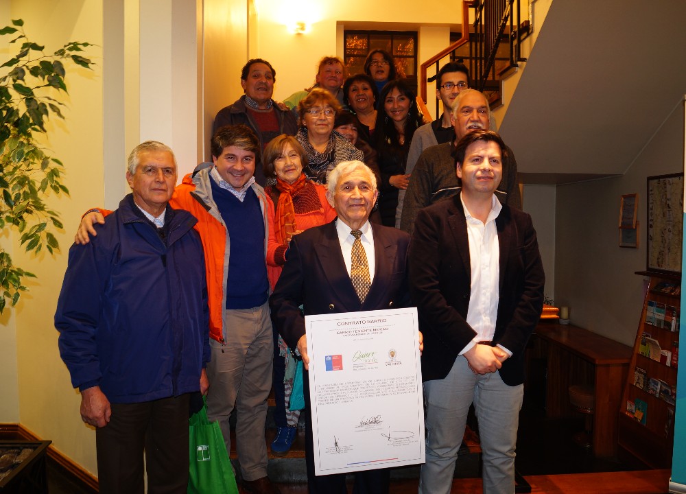 Vecinos de tres sectores de Valdivia firman su Contrato de Barrio con Municipio y Minvu