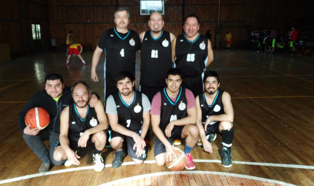 Cesfam Externo y SSV ganaron en torneo cestero de la salud