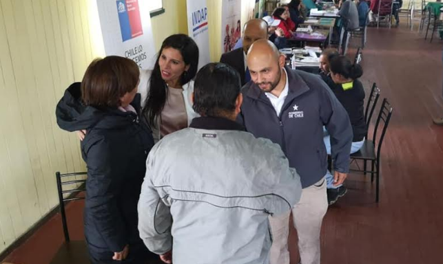 Gobernador Pérez de Arce lideró una nueva jornada de gobierno en terreno en Puerto Nuevo