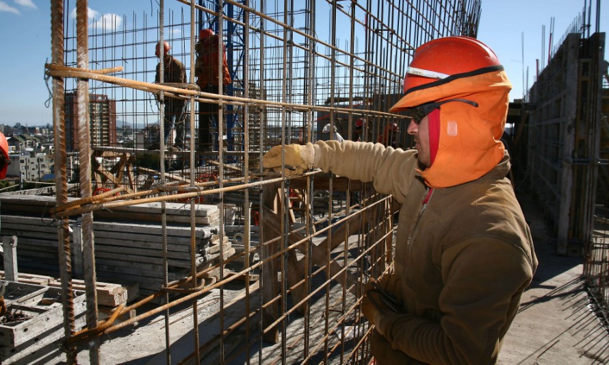 Berger respaldó proyecto que beneficia a trabajadores por obra o por faena