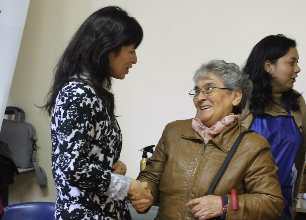 Adultos mayores de Valdivia participaron en operativo social de peluquería​