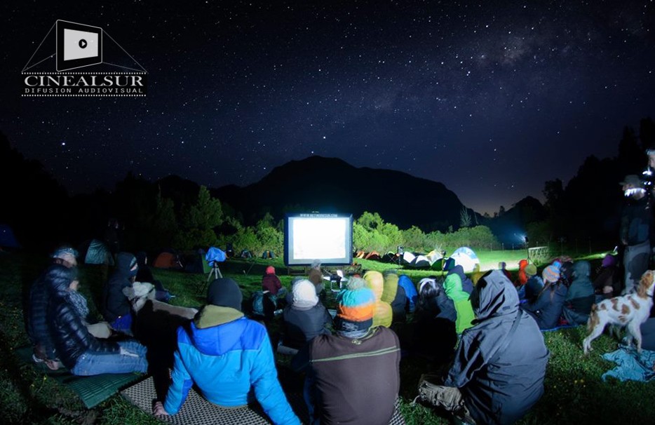 Inolvidable jornada de trekking y cine al aire libre se vivió en la comuna de Futrono